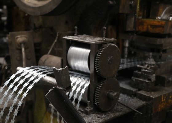 Anti Climb Razor Barbed Wire / Brazil Bto 22 Razor Wire