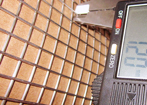 High Strength Welded Wire Mesh Reinforcing with Customizable Length and Affordable Wire Diameter 0.5mm-0.9mm