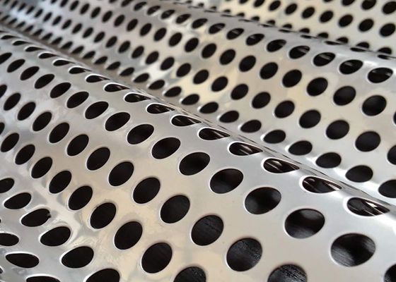 Acciaio perforato a foglio con ondulazione d'acqua per l'architettura Controllo della decorazione Certificato ISO Spessore 0,5 mm-20 mm