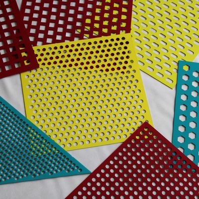 Acciaio Galvanizzato Inossidabile Carta di metallo perforata Pareti di tenda Pintura da forno Vinile Pvdf Lastre di pallet di ferro