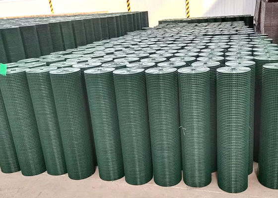Griglia di ferro saldato rivestita in PVC con buco quadrato per recinzioni